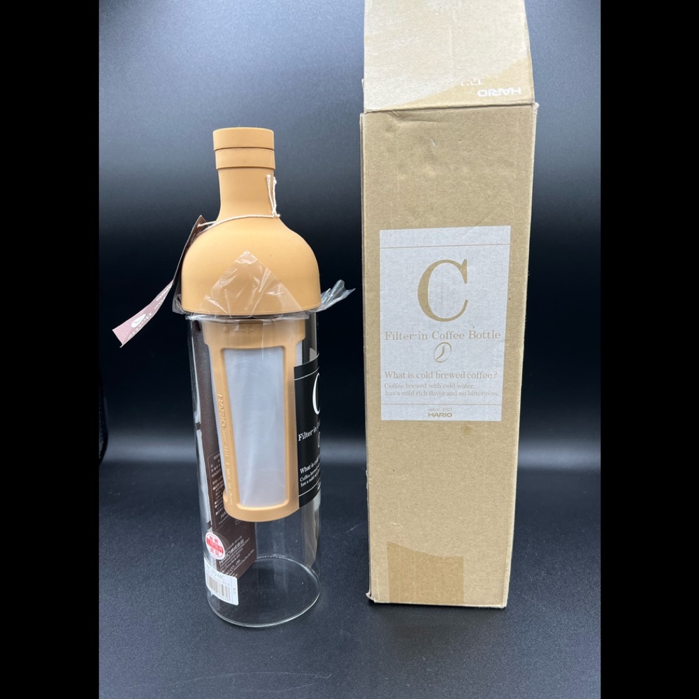 Hario Cold Brew Coffee Wine Bottle, 650ml, Mocha color